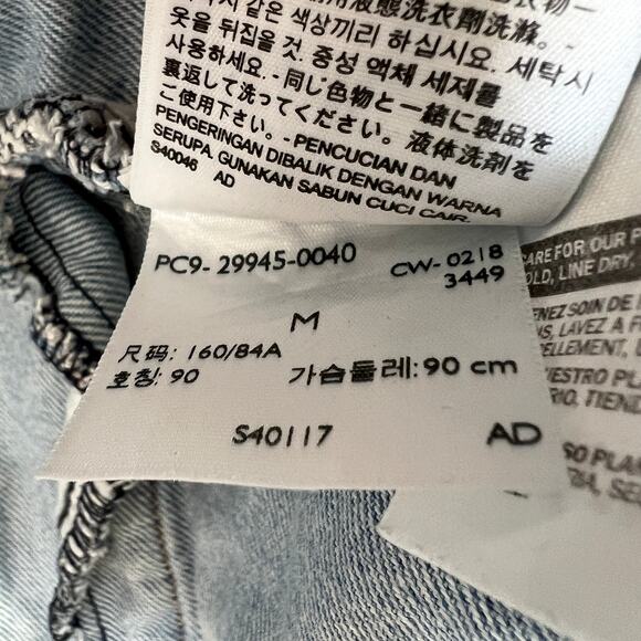 Levi Strauss Co Classic Original Trucker Jacket Denim Light Wash Women's Size M - Picture 13 of 13